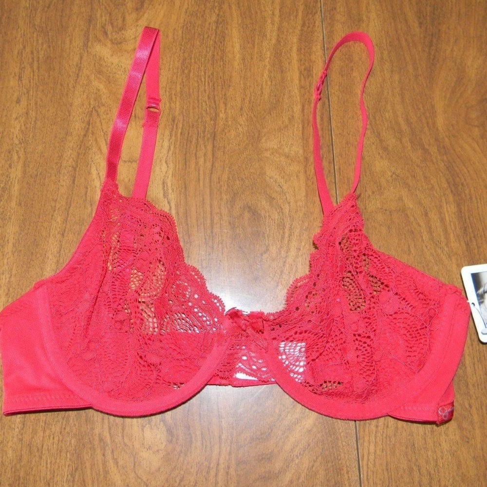 Jessica Simpson Womens 34B Red Lace Underwire Bra